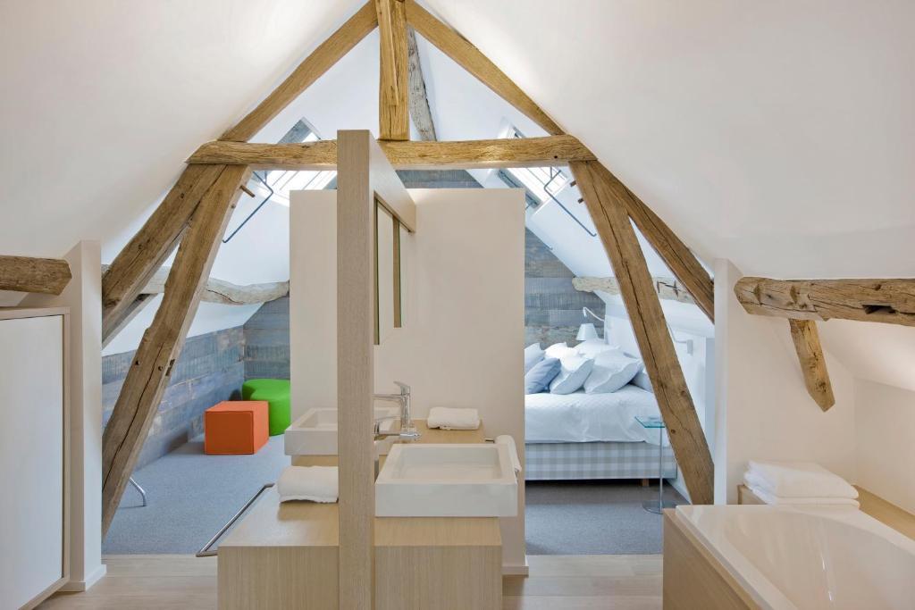 Ne5T Hotel & Spa Namur Rum bild